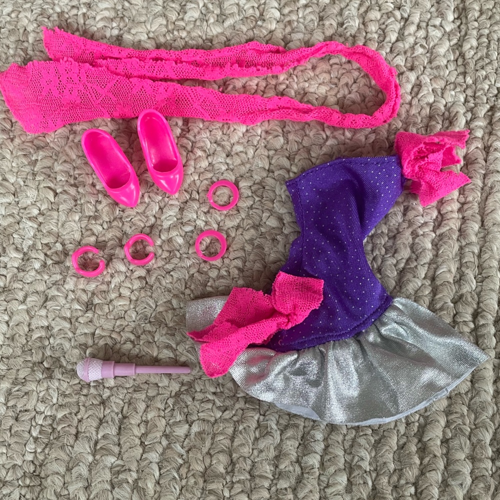 Vintage Hasbro Rock N Curl Jem Dress and Accessories, including microphone 1986